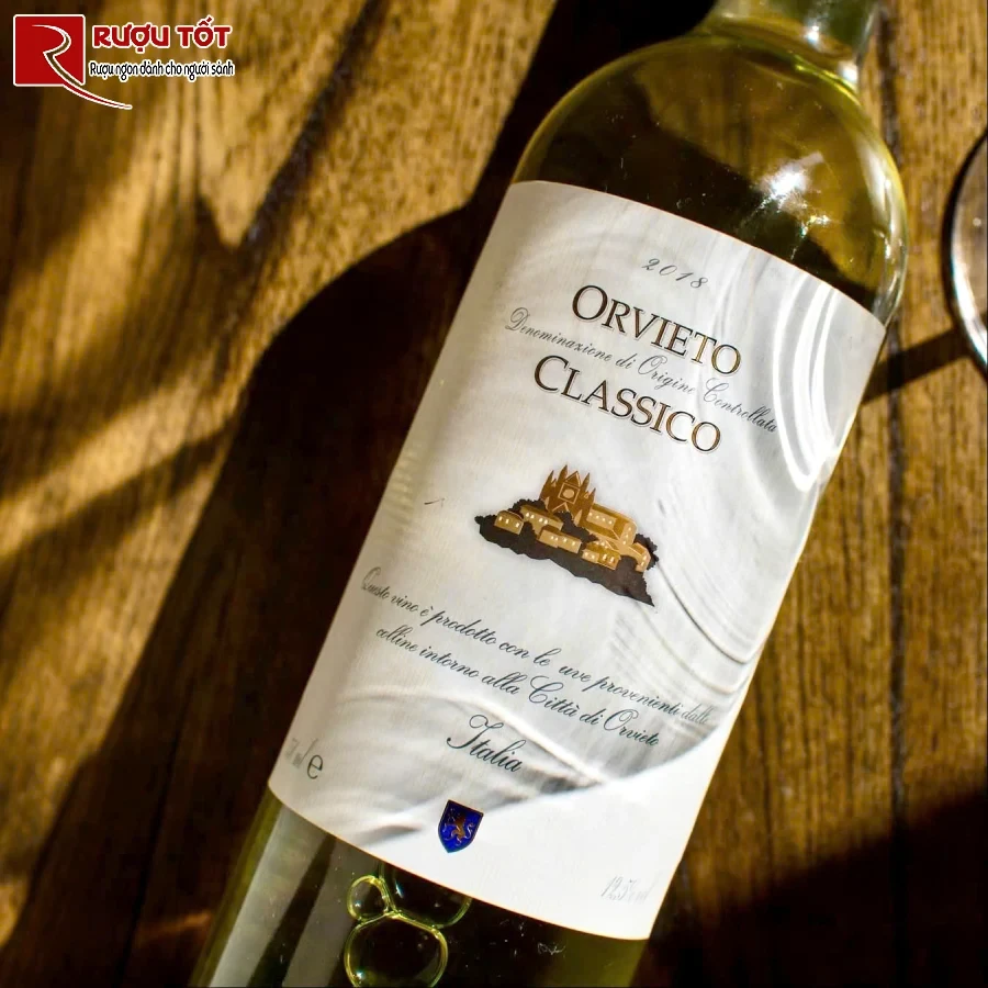ruou cecchi orvieto classico nhap khau y gia tot