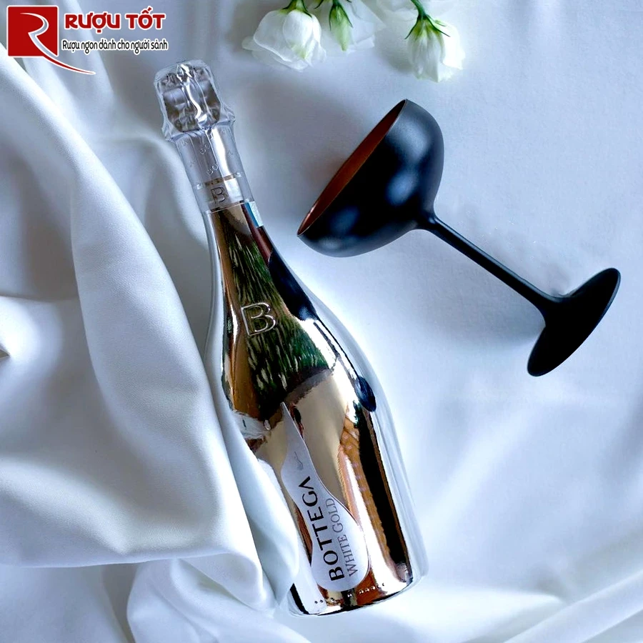 Rượu vang Bottega White Gold