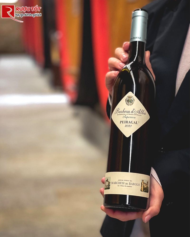 Rượu vang đỏ Peiragal