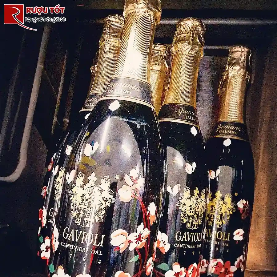 ruou vang gavioli moscato cantinieri dal 1794