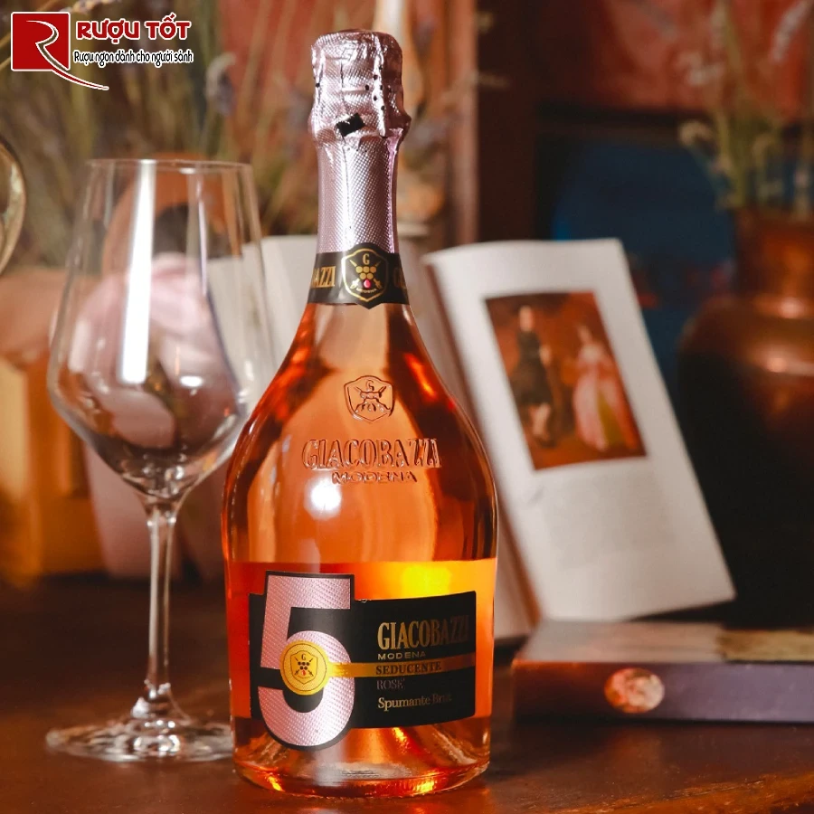 ruou vang giacobazzi modena 5 rose