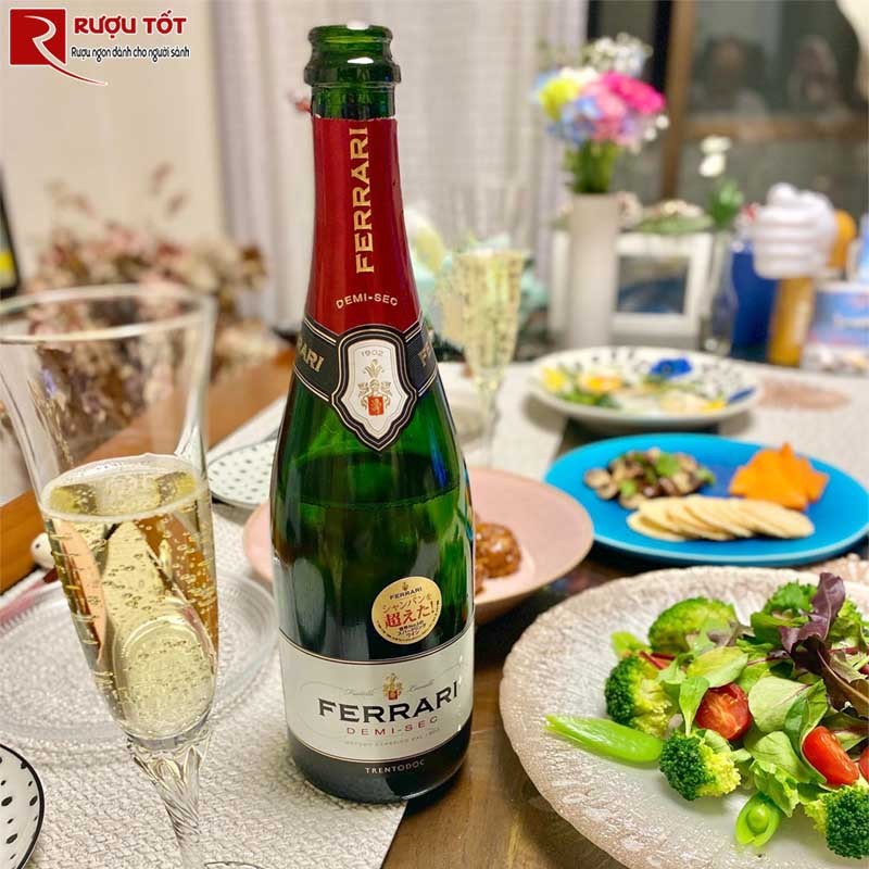 Rượu Vang Nổ Ferrari Demi Sec