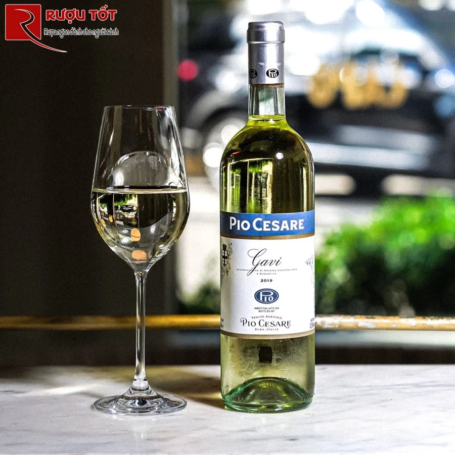 Rượu vang trắng Pio Cesare Gavi