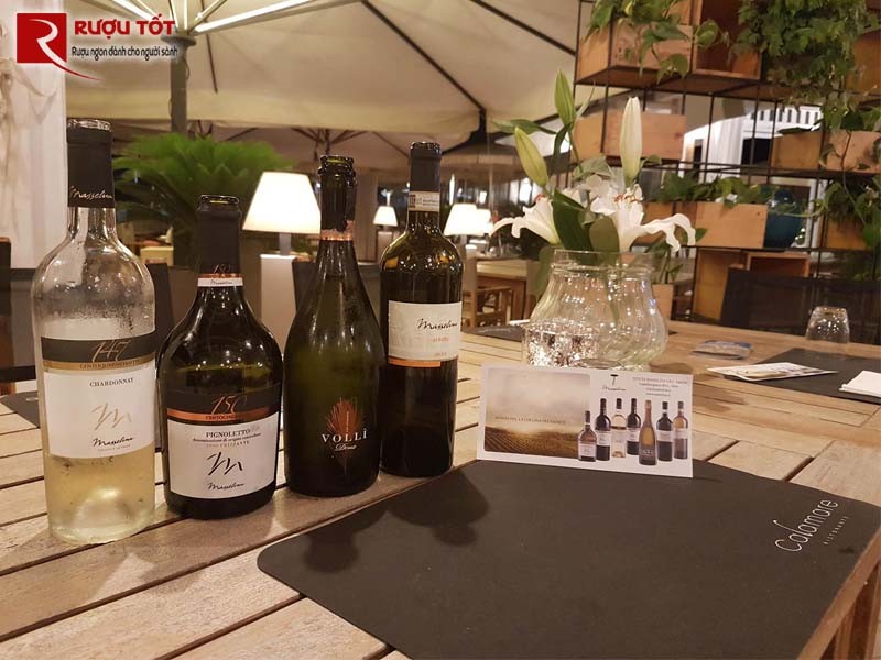 Ruou vang Volli Moscato Vino Spumante Rubicone