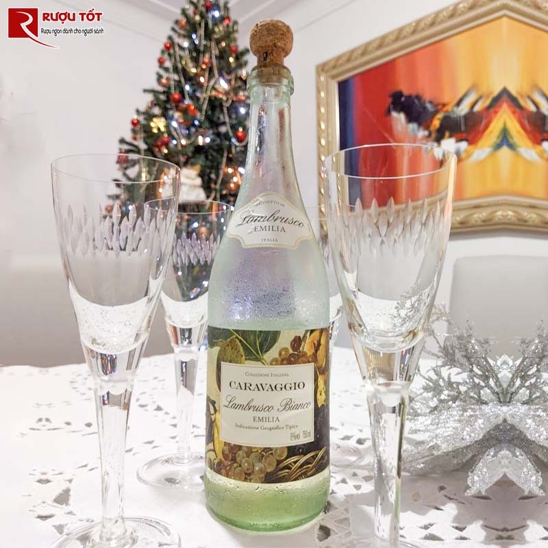 Vang trắng Carvagagio Lambrusco Emilia Amabile Bianco