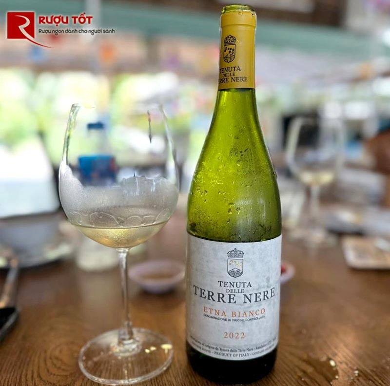 Vang trắng Etna Bianco