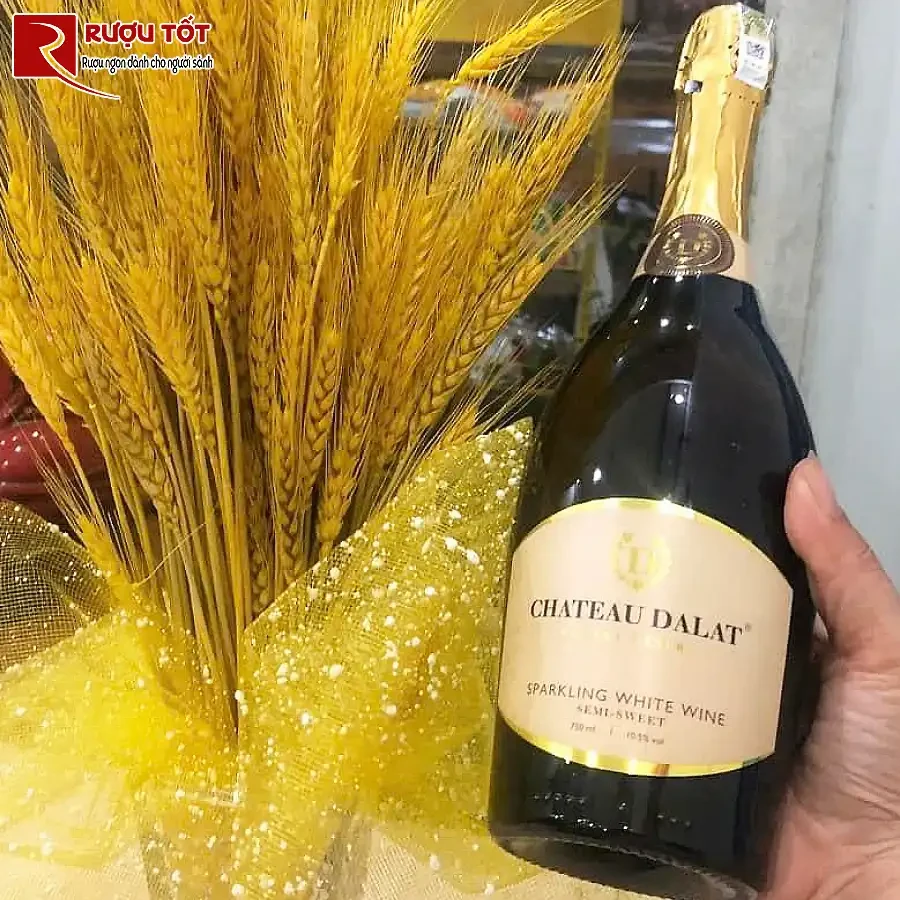 ruou vang chateau dalat sparkling white gia tot