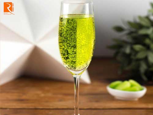 Cách pha cocktail từ trái cây xanh đơn giản dễ làm.