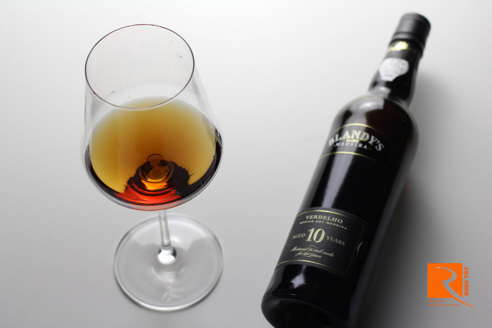 Verdelho là một loại nho trắng được sử dụng cho các loại rượu vang tráng miệng Madeira