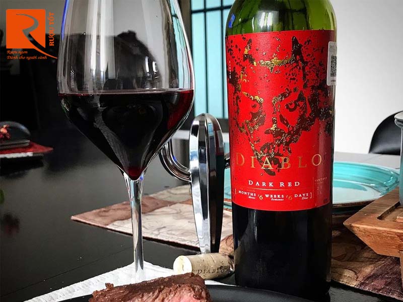 Rượu vang Chile Diablo Dark Red