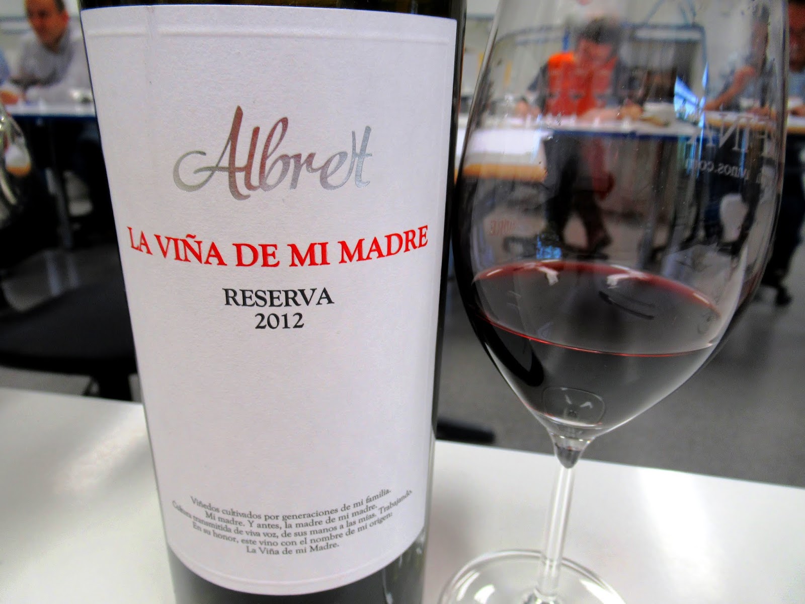 Rượu vang Bodega Albret-La Vina de mi Madre