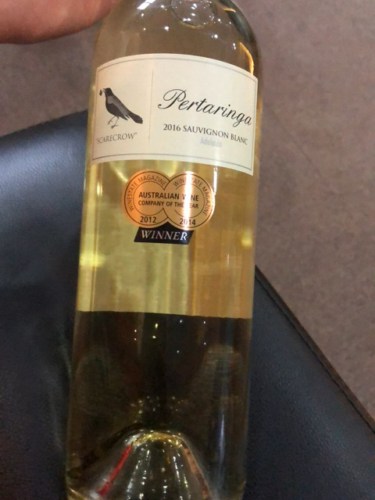 Rượu vang Pertaringa Scarecrow Sauvignon Blanc