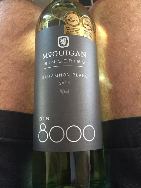 Vang Úc McGuigan Bin 8000 Sauvignon Blanc
